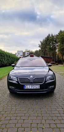 Skoda Superb cena 89800 przebieg: 144000, rok produkcji 2017 z Warszawa małe 742